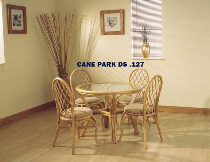 Cane Dinning Set