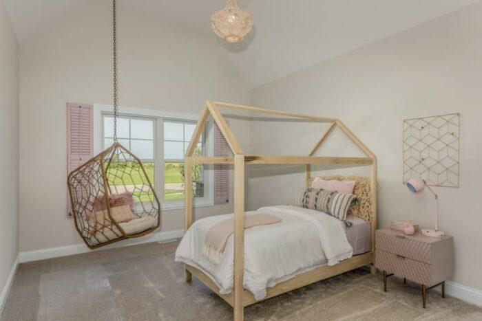 Canovile Children Bed & Swing